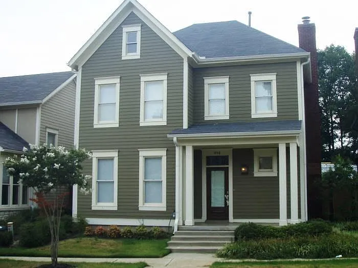 Memphis Cooper Young House - Front of house. Double pane glass window and new construction code which include quality insulation, no lead paint, new AC and new due waterheaters.