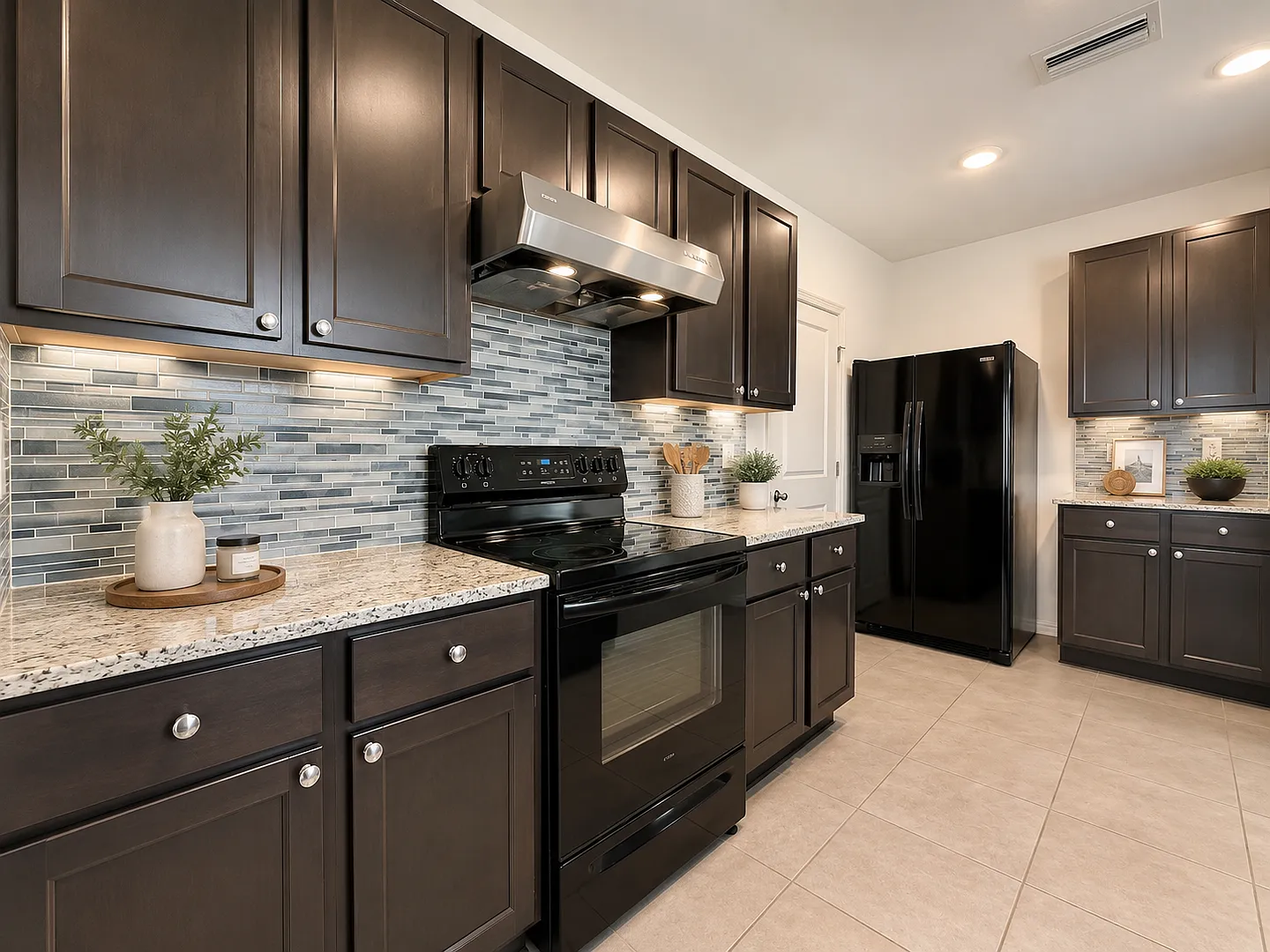 Beautiful 2 Story Home!! — Photo 3