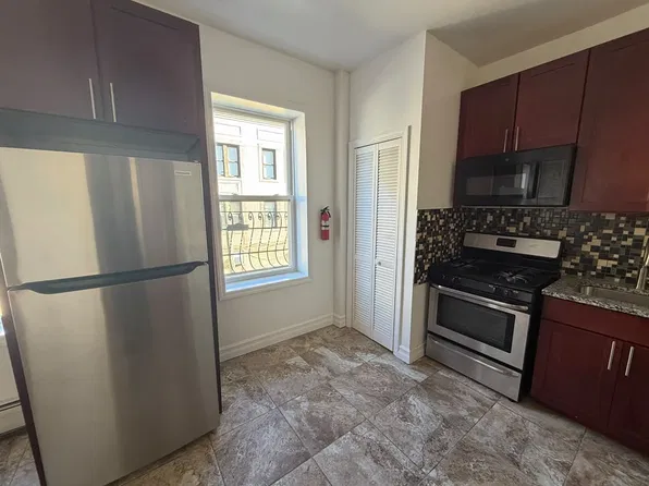 501 56th St APT 1, West New York, NJ 07093