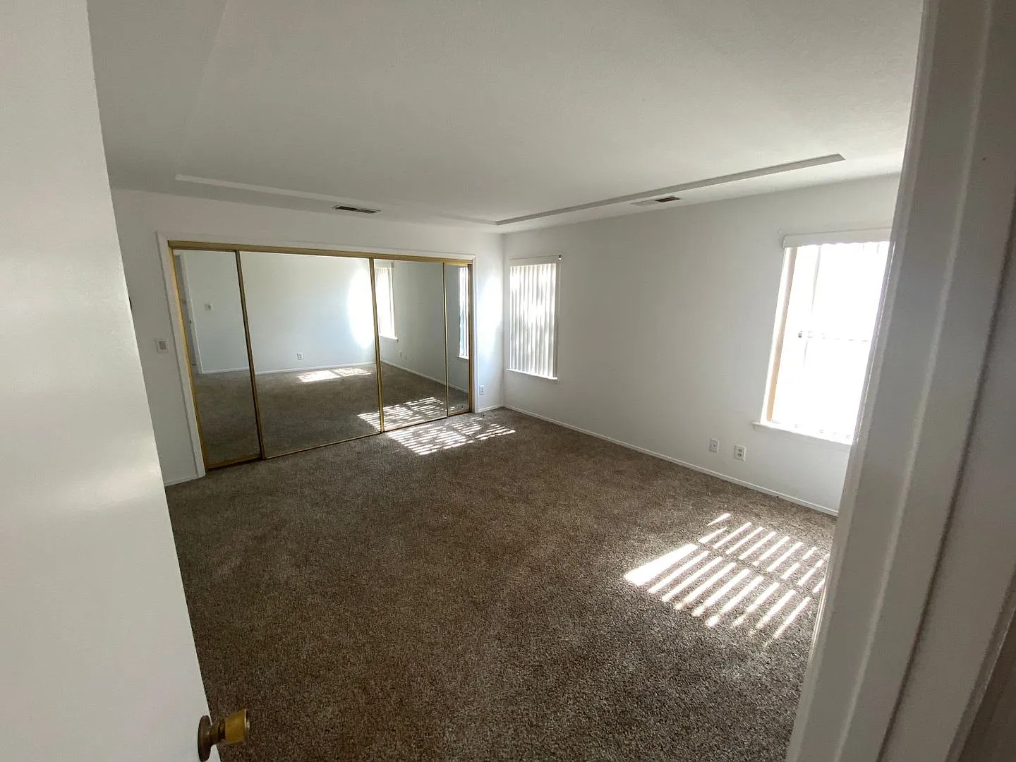 Modern Charm In Taylor Ranch: 4 Bed, 2 Bath Home with 2-Car Garage — Photo 4