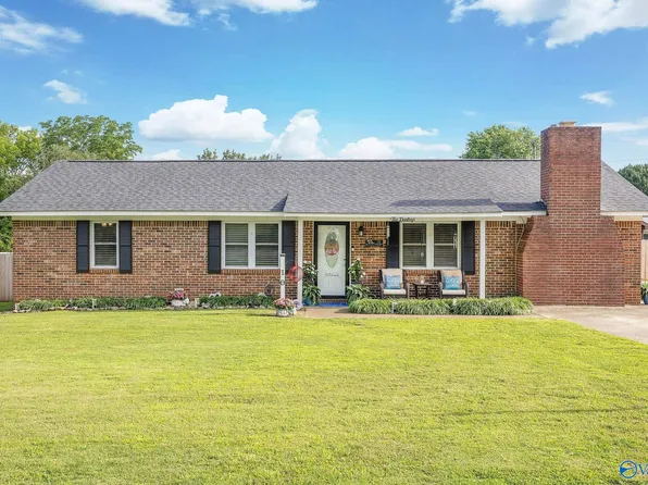 10 Bearden Dr, Grant, AL 35747