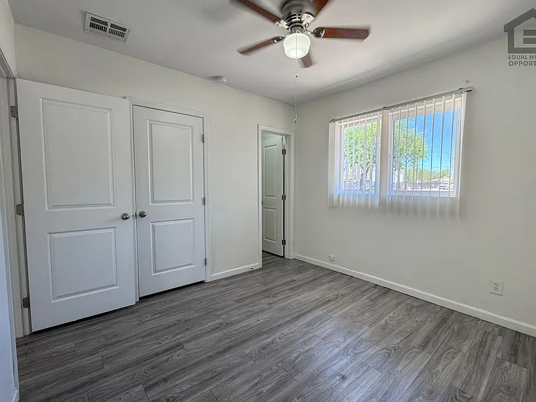 1346 E Willetta St — Photo 23