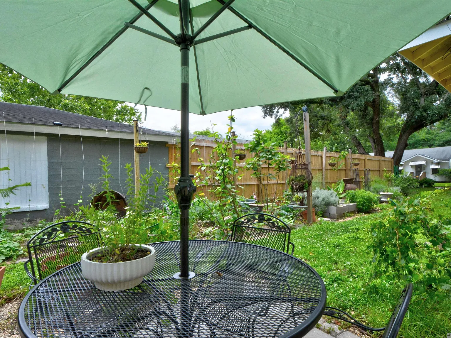 3 bed, 1213 sqft, $1,600 — Photo 3
