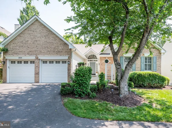 20518 Swecker Farm Pl, Sterling, VA 20165