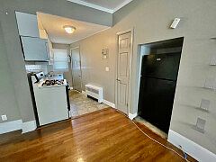 4th image of 1728 Commonwealth Ave #3