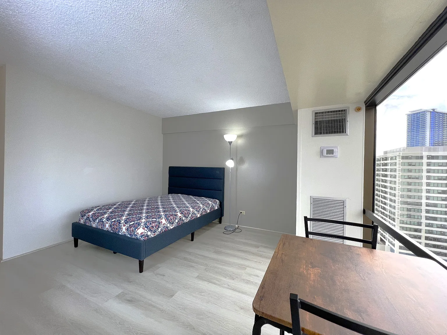 1750 Kalakaua Ave — Photo 3