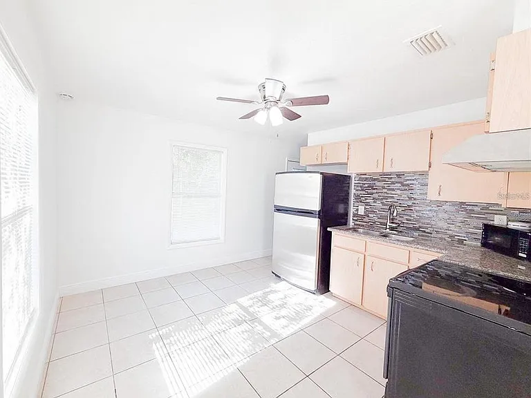 407 W Bella Vista St — Photo 8