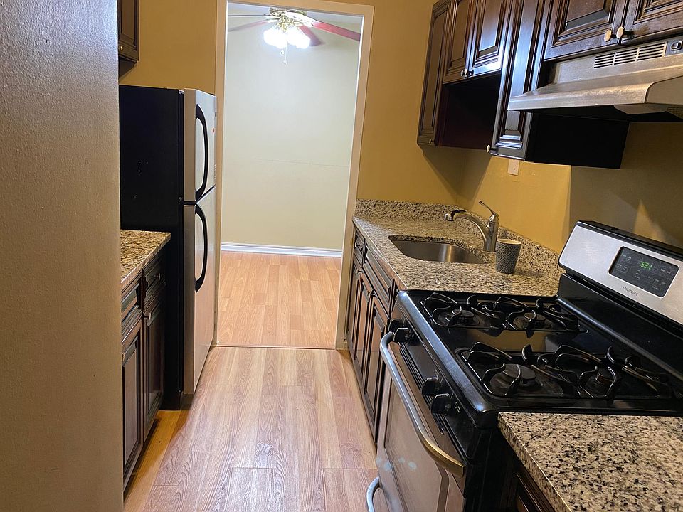 1st image of 3950 N Lake Shore Dr APT 1503