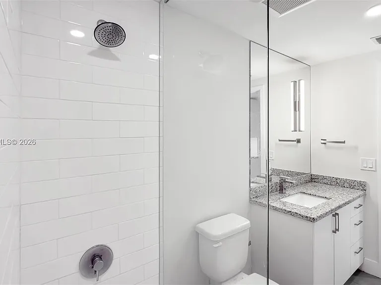 1536 NW 15th Ave #206 — Photo 21