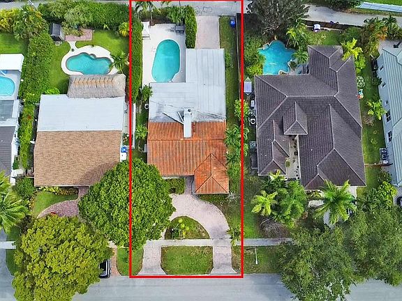 3rd image of 1336 Funston Street