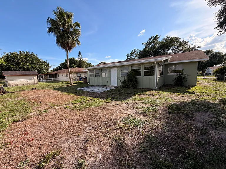 2244 Parker Ave — Photo 23