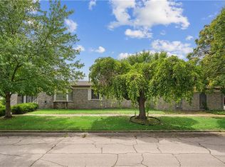 1302 W 4th St, Coffeyville, KS 67337