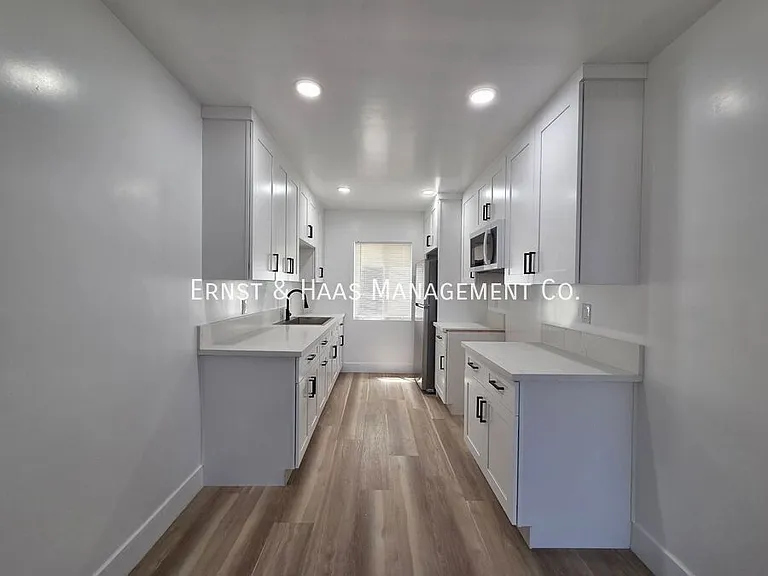 1440 Elm Ave #4 — Photo 6
