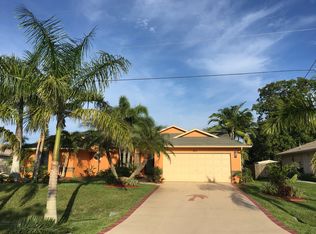 463 SE Cork Rd, Port Saint Lucie, FL 34984