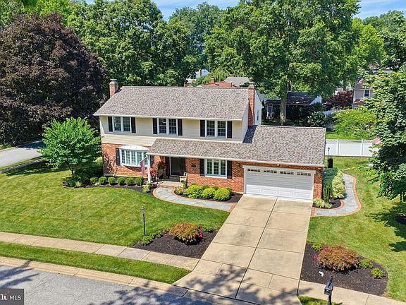 2nd image of 2301 Beacon Hill Dr