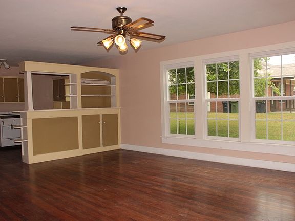 4th image of 406 S Boundary St