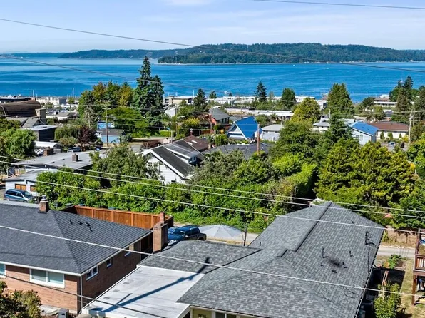 22023 11th Avenue S, Des Moines, WA 98198