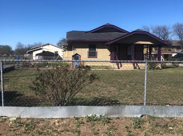 1883 Thompson Pl APT 4, San Antonio, TX 78226
