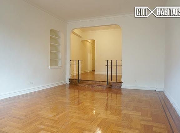 4th image of 30 Park Ter E APT 3C