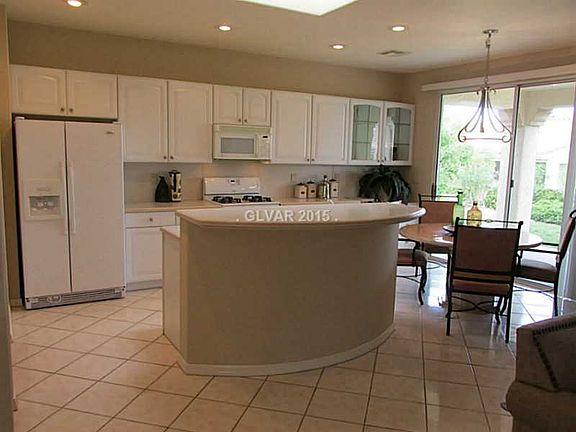 3rd image of 4670 Denaro Dr