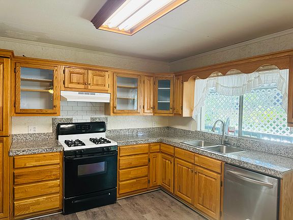 5th image of 10211 Forest Springs Dr #123