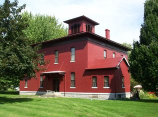 8 Washington St APT C, Seneca Falls, NY 13148