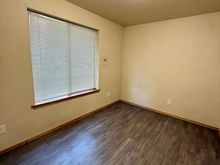 1016 N Garden St — Photo 43