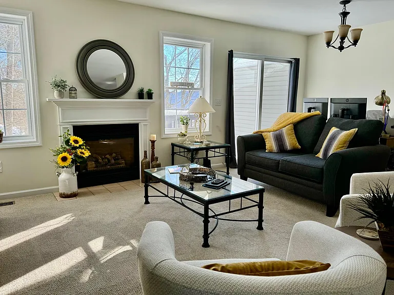 4003 Hancock Dr — Photo 6