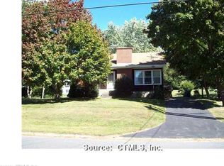 219 Shore Rd, Waterford, CT 06385