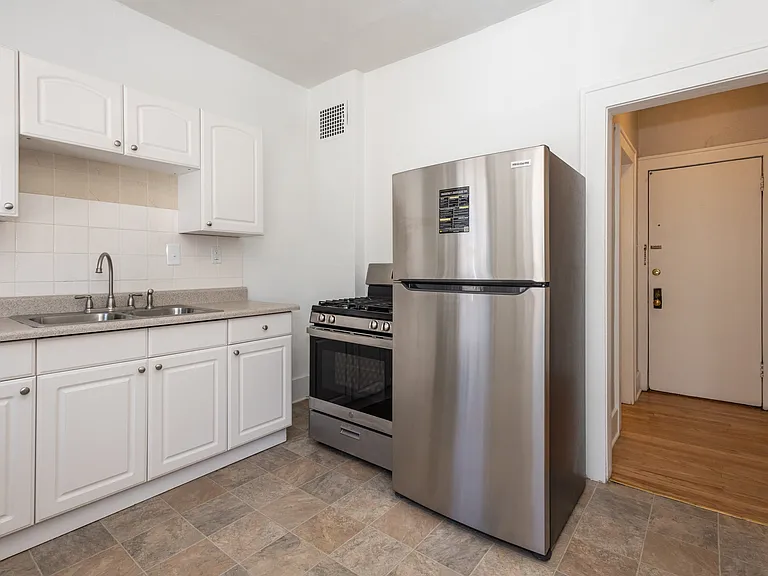 1027 Washington Street — Photo 21
