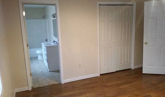 5th image of 253 Eastwood Dr