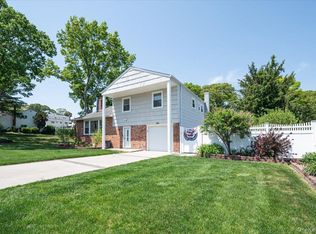 5 Spruceton Street, Brookhaven, NY 11784