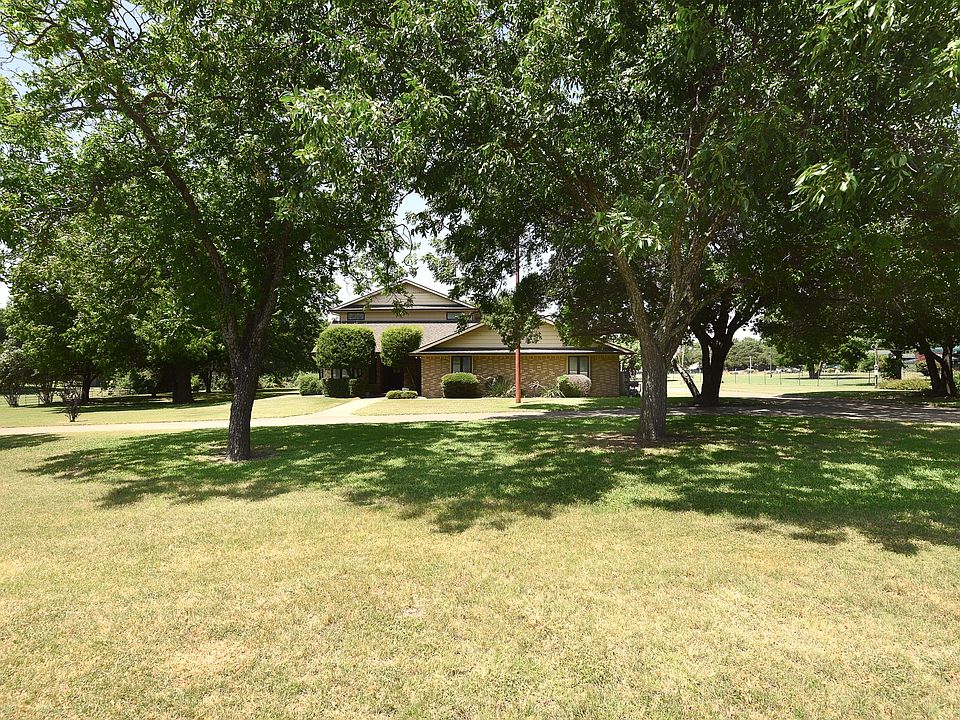 1st image of 1027 Sherman Dr