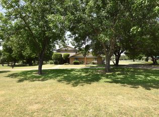 1027 Sherman Dr, Cedar Hill, TX 75104