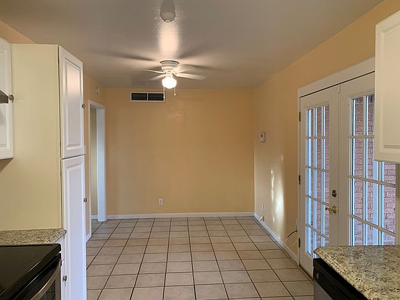 4th image of 102 S Dewberry Dr