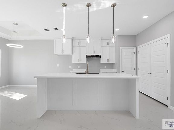 3rd image of 705 San Manuel Ln