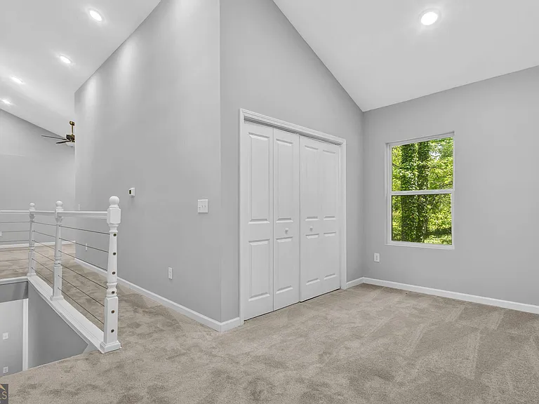 1080 Westmont Rd SW — Photo 15
