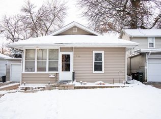 7765 Oakwood St, Ralston, NE 68127