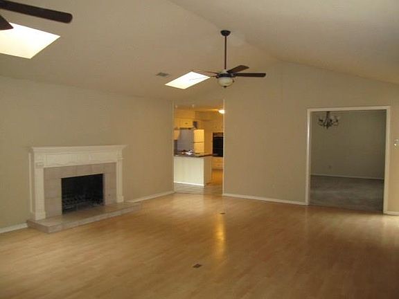 2nd image of 1222 Richland Oaks Dr