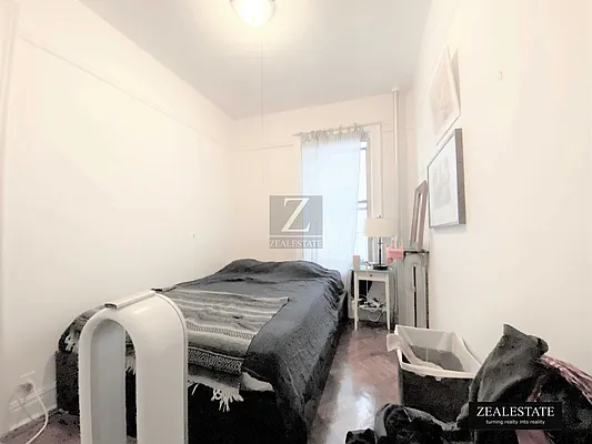 Rented by ZealEstate Group Inc | media 27