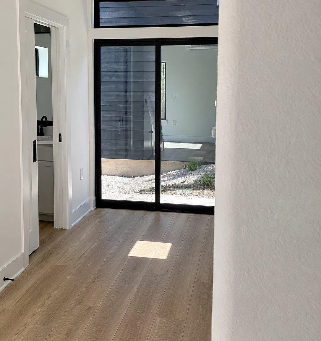 2 bed, 2.5 bath, 815 sqft, $2,800 — Photo 4