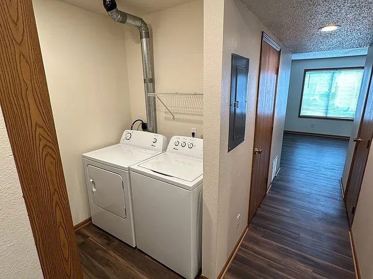 1011 Kellogg Ave — Photo 17
