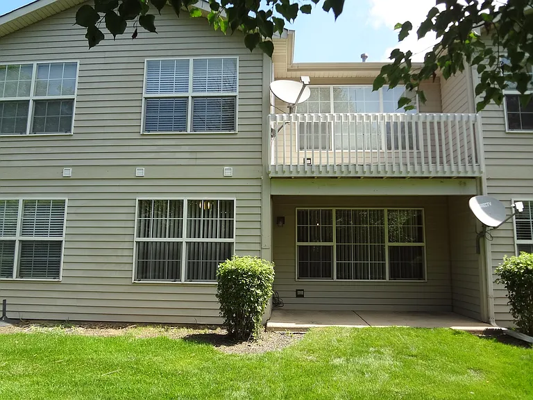 974 N Village Dr #2 — Photo 19