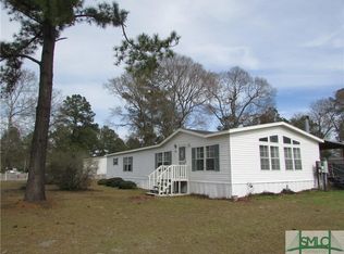 406 Hummingbird Ln, Springfield, GA 31329