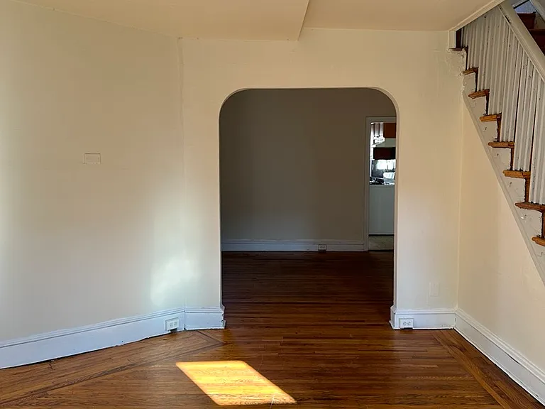 1827 Sulis St — Photo 5