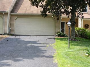 3 Quincy Ct, Glenmont, NY 12077