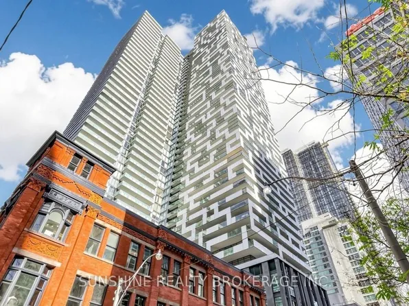 25 Richmond St E #422, Toronto, ON M5C 0A6
