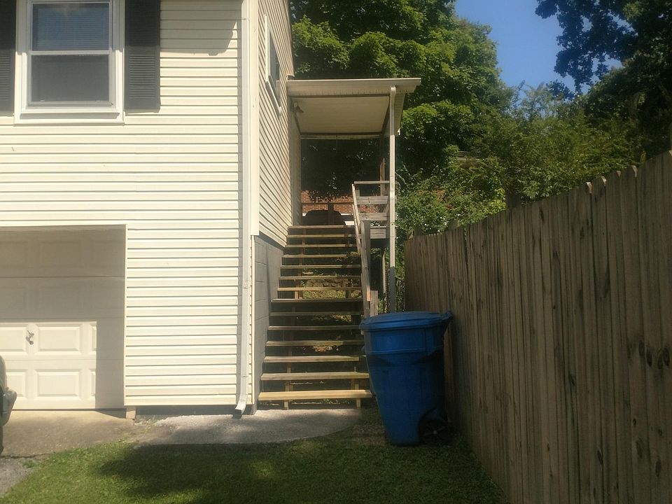 1st image of 3126 Greenwich Ave
