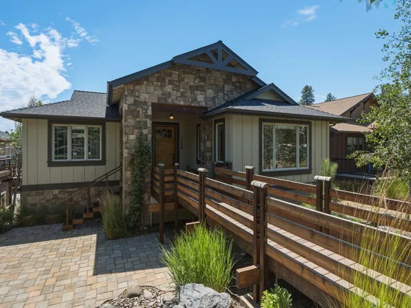 1299 Ogden Ave, Bend, OR 97703