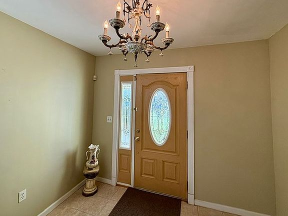 4th image of 2117 Coleman St